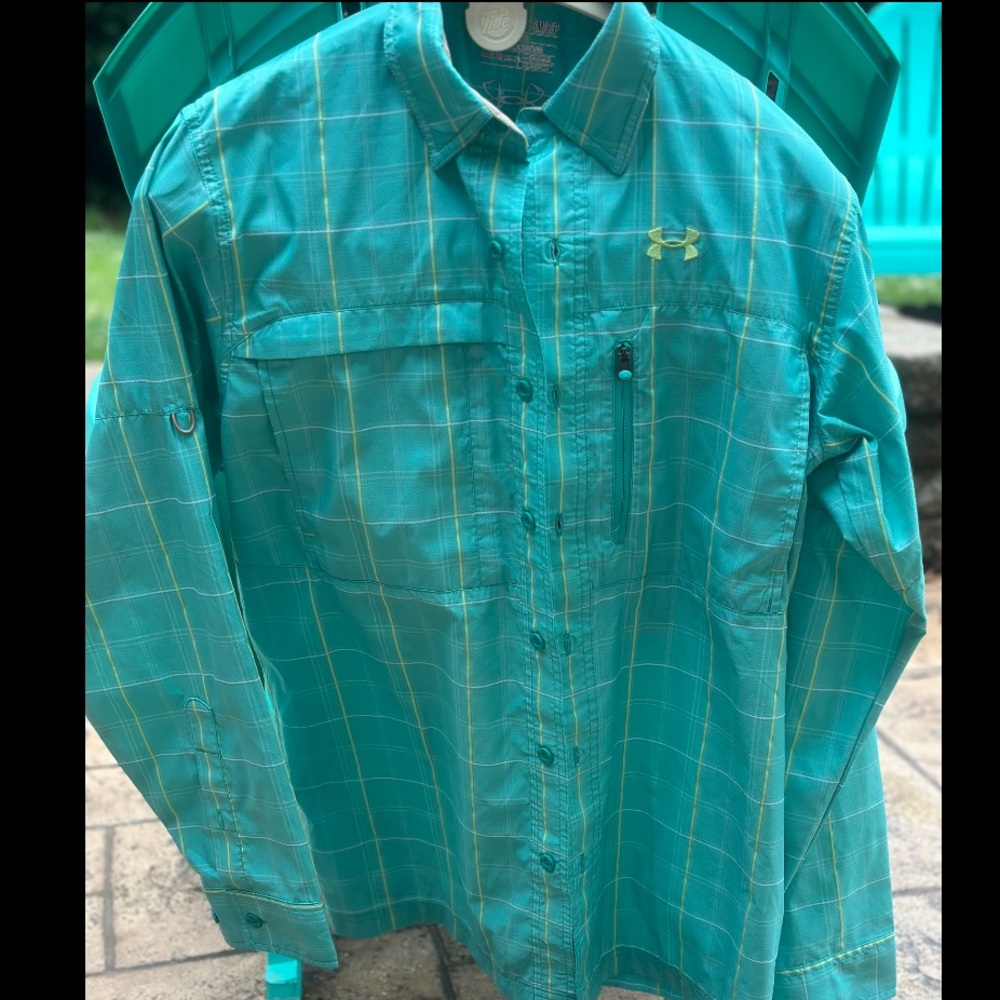 Under Armour Mens Long Sleeve Button Down Vented Fishing Shirt. Size small